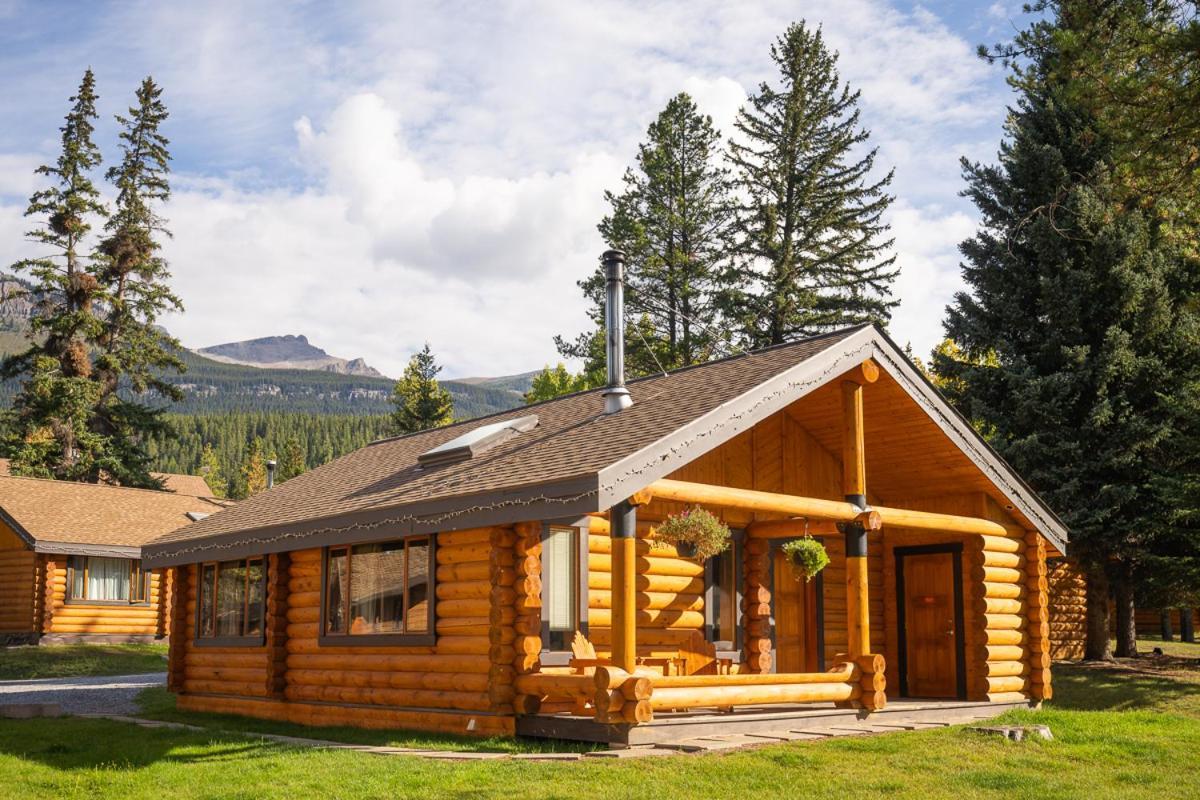 Castle Mountain Chalets Eksteriør bilde