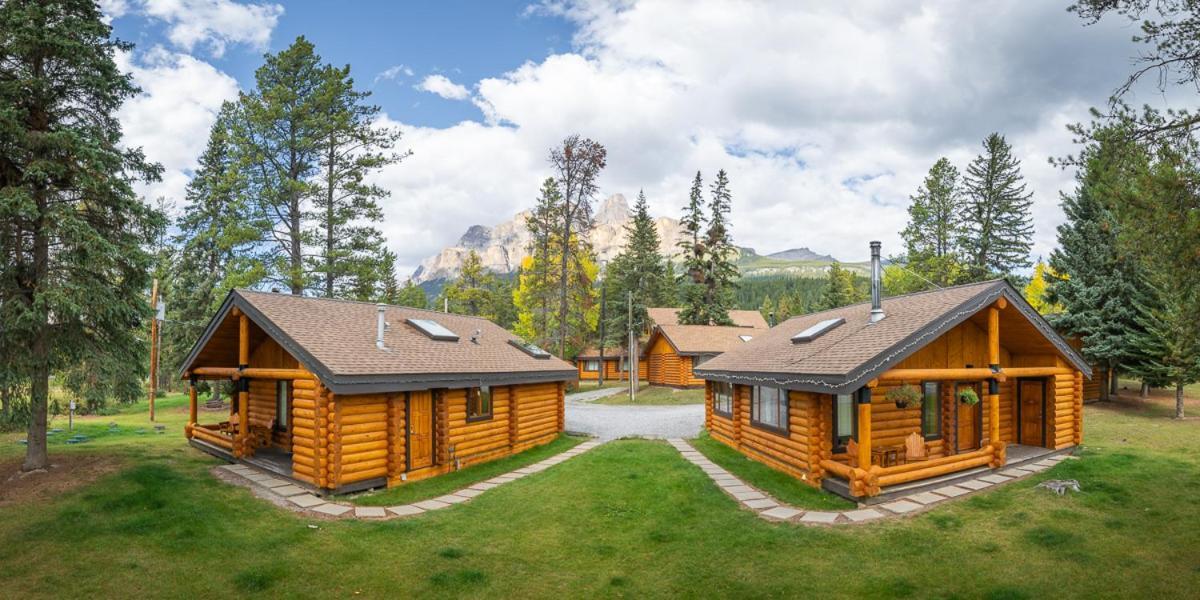 Castle Mountain Chalets Eksteriør bilde