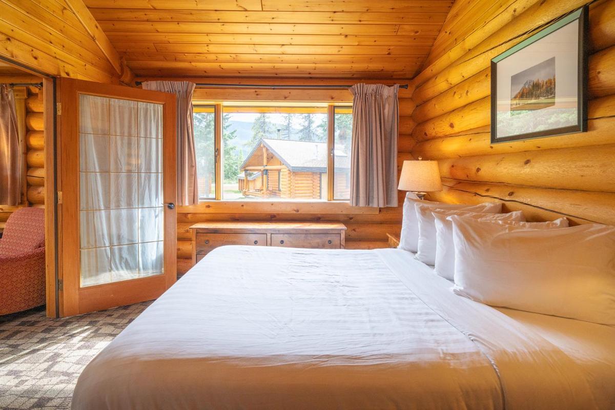 Castle Mountain Chalets Eksteriør bilde